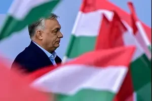 Оточення Орбана виводить статки з Угорщини: "Зупинити злочинців"