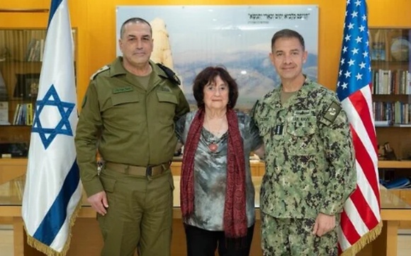 Командувач CENTCOM зустрівся з жертвою Голокосту в Ізраїлі, обговорив Іран