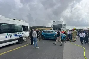 Важка аварія на шосе 77: двоє жінок у критичному стані, є інші постраждалі