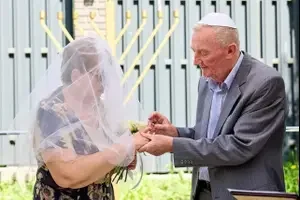 Масове єврейське весілля в Києві. Урочиста церемонія під час відносної тиші, збереження традицій, єврейська громада — новини Ізраїлю | israel.in.ua.