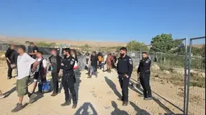 Поліція розігнала рейв-вечірку в Єрухамі після інциденту з ножовим пораненням