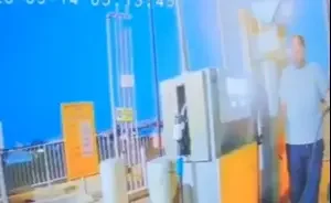Диво на АЗС: вантажівка протаранила станцію біля кібуцу Афек