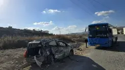 Парамедики МАДА на місці ДТП за участю автомобіля та автобуса в Шавей-Шомрон — новини Ізраїлю | israel.in.ua.
